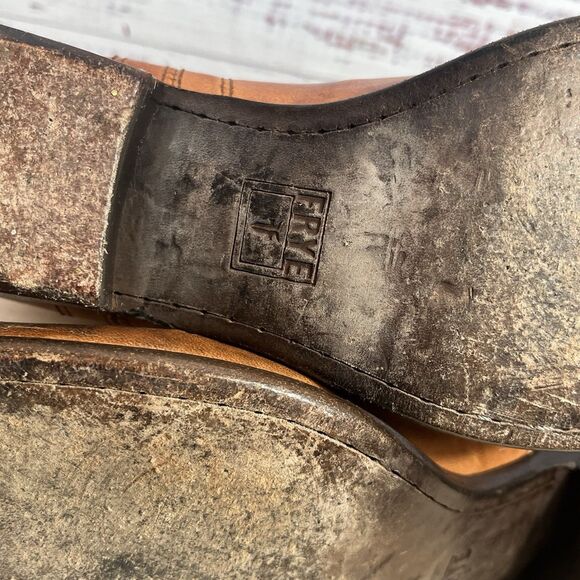 Frye Carson Chelsea Ankle Boots Cognac Brown Sz 7.5 Western Indie Distressed - Picture 14 of 16